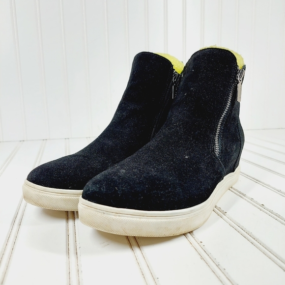 Blondo Black Giselle Suede Waterproof Zip Up Ankle Boots i1007 - Picture 2 of 11